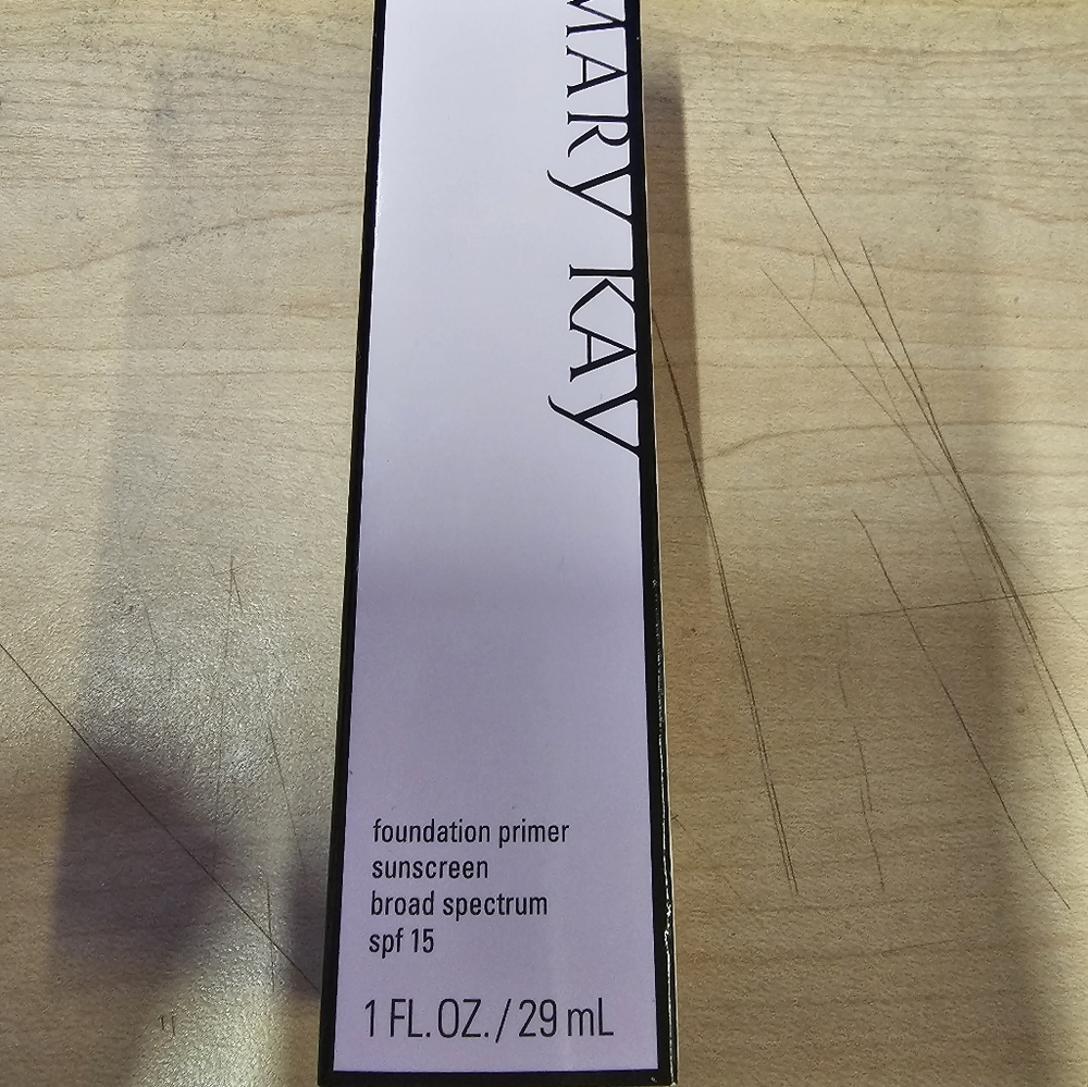 Mary Kay foundation primer SUNSCREEN SPF 15